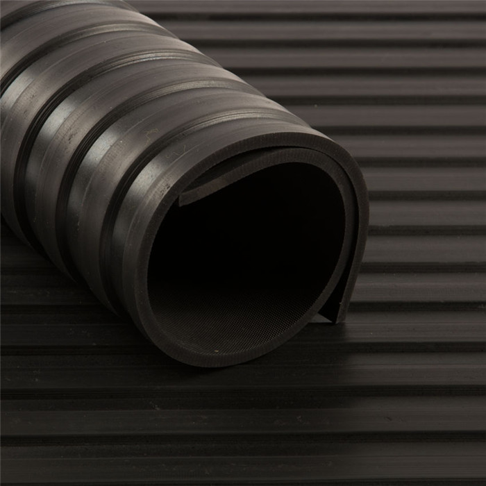 Tap. caout 6mm strie large noir 1,2m 10m Tap. caout 6mm strie large noir 1,2m 10m