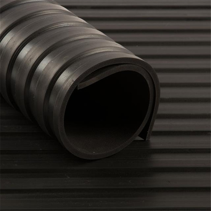 Tap. caout 6mm strie large noir 1,2m det Tap. caout 6mm strie large noir 1,2m det