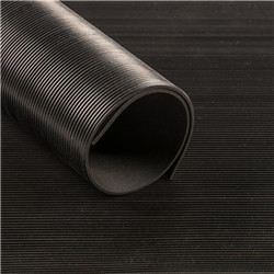 Tapis caoutchouc 3mm strie noir 1,0m 10m