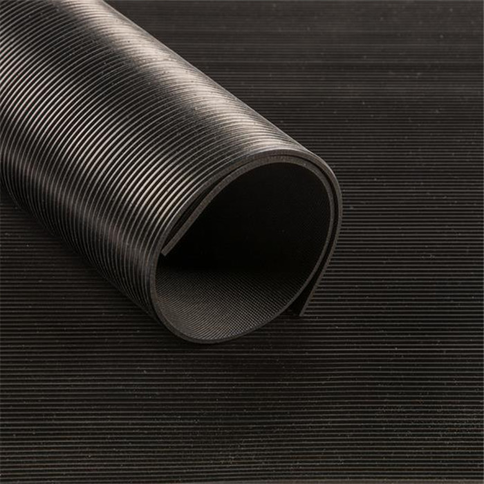 Tapis caoutchouc 3mm strie noir 1,0m 10m Tapis caoutchouc 3mm strie noir 1,0m 10m
